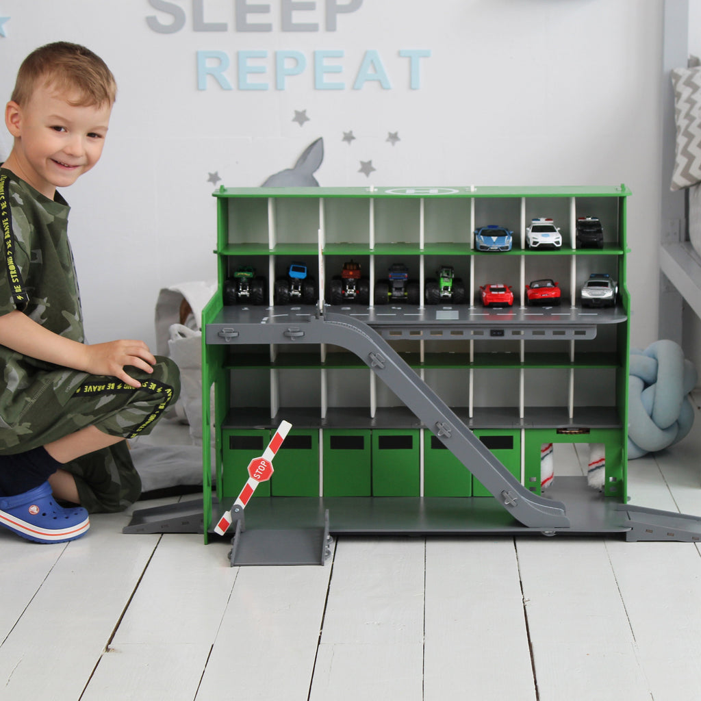 Wooden toy garage for diecast 1/64 and 1/32 scale toy cars, for boys 3 4 5 6 years old