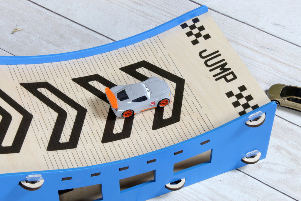 Toy Car Jump Ramp, Toy Vehicles Stunt Slope, Monster Truck Display Rack for 1:64 scale and larger